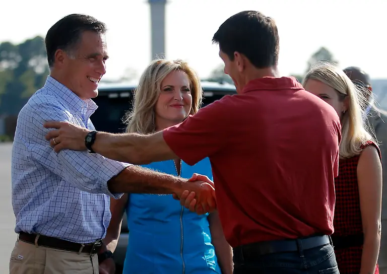 2012-09-01T215805Z-01-BKS41-RTRMDNP-3-USA-CAMPAIGN-ROMNEY-JPG506715408030661178