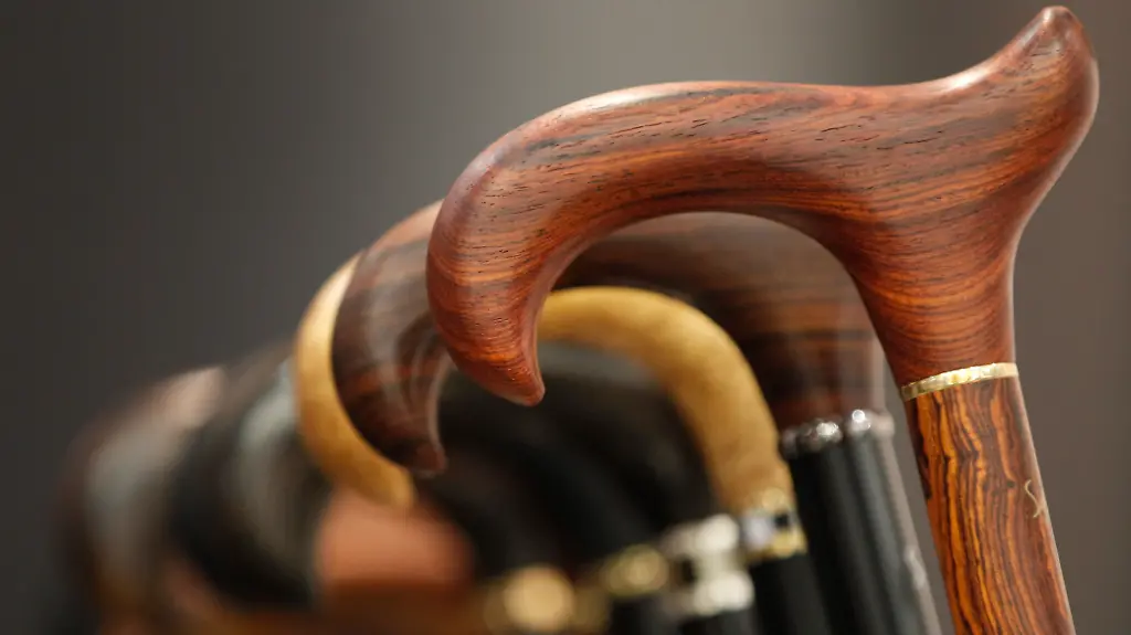 DI30043-20120903-jpg3291361926756849681