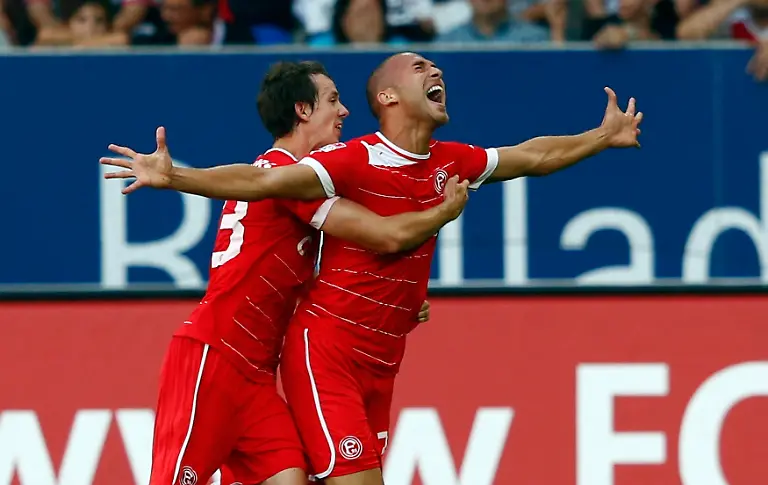 2012-08-25T150445Z-01-MDA09-RTRMDNP-3-SOCCER-GERMANY-JPG4167862090641246679