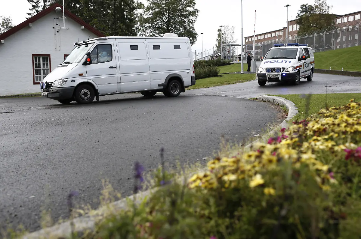 DAB0736-20120824-jpg7833905526597432156