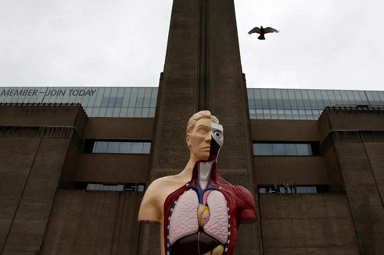 2012-08-21T141811Z-01-SWT14-RTRMDNP-3-BRITAIN-JPG16510395387958705