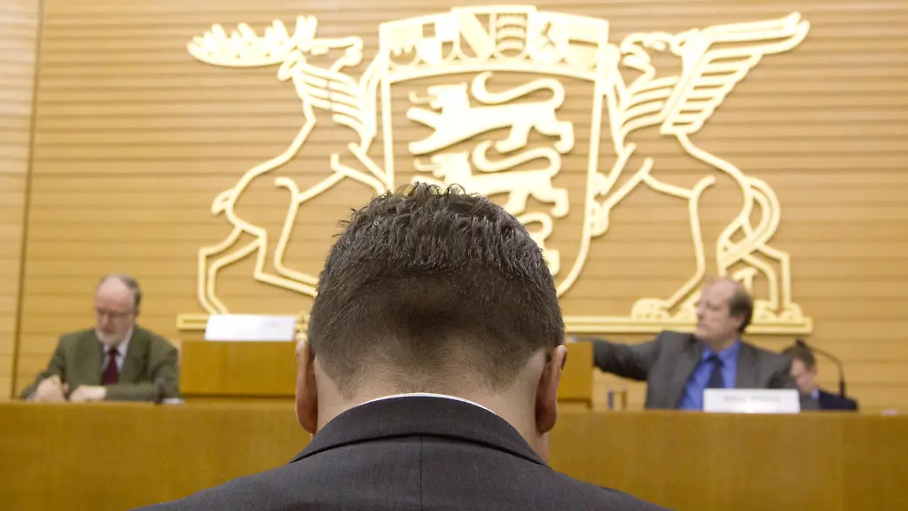 DI30039-20120823-jpg3485975817944782354