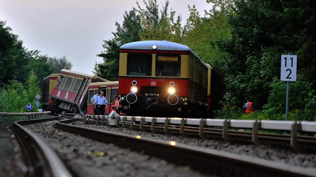 DI30245-20120821-jpg2477237929374521587