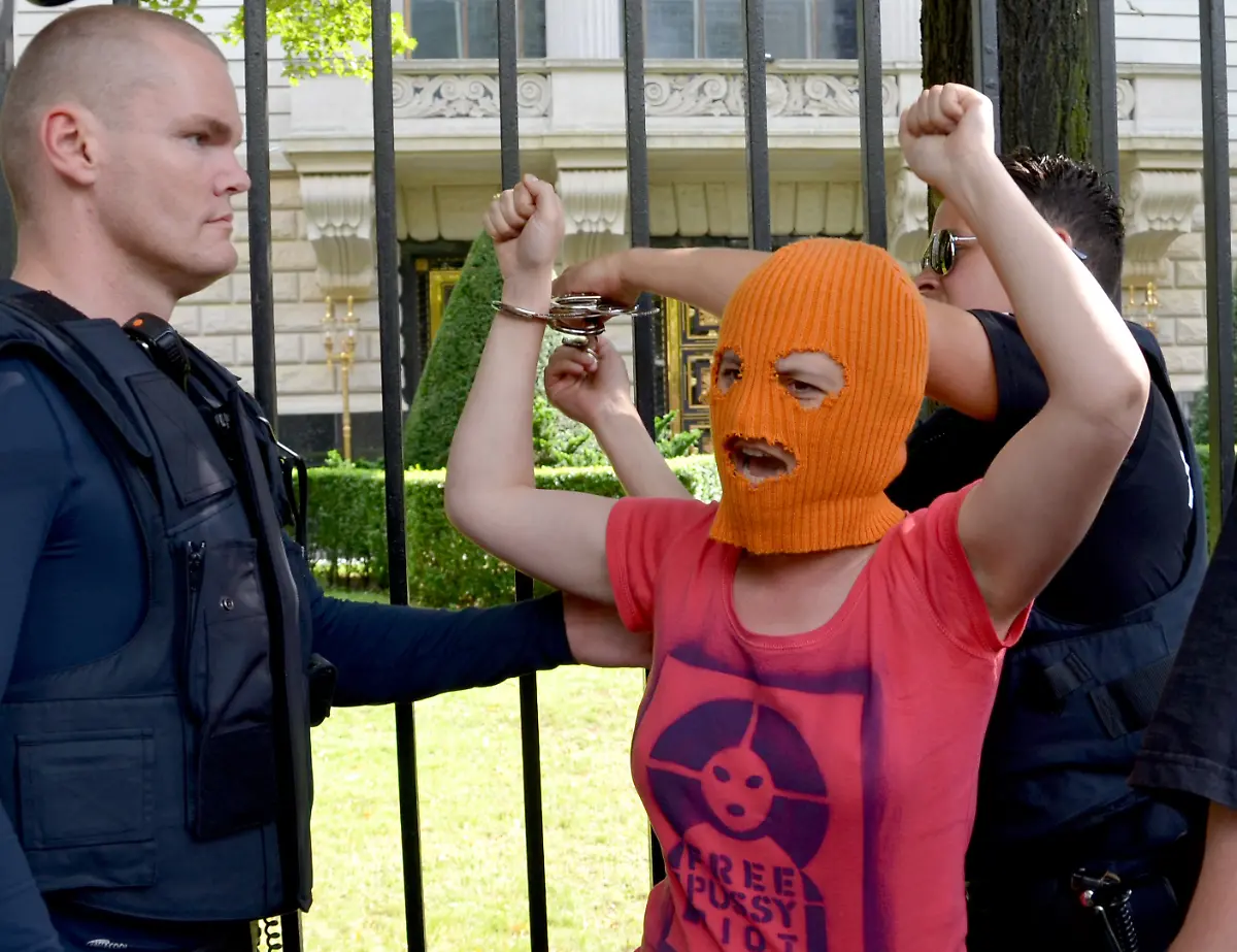 36js5856-jpg7746800095240245391