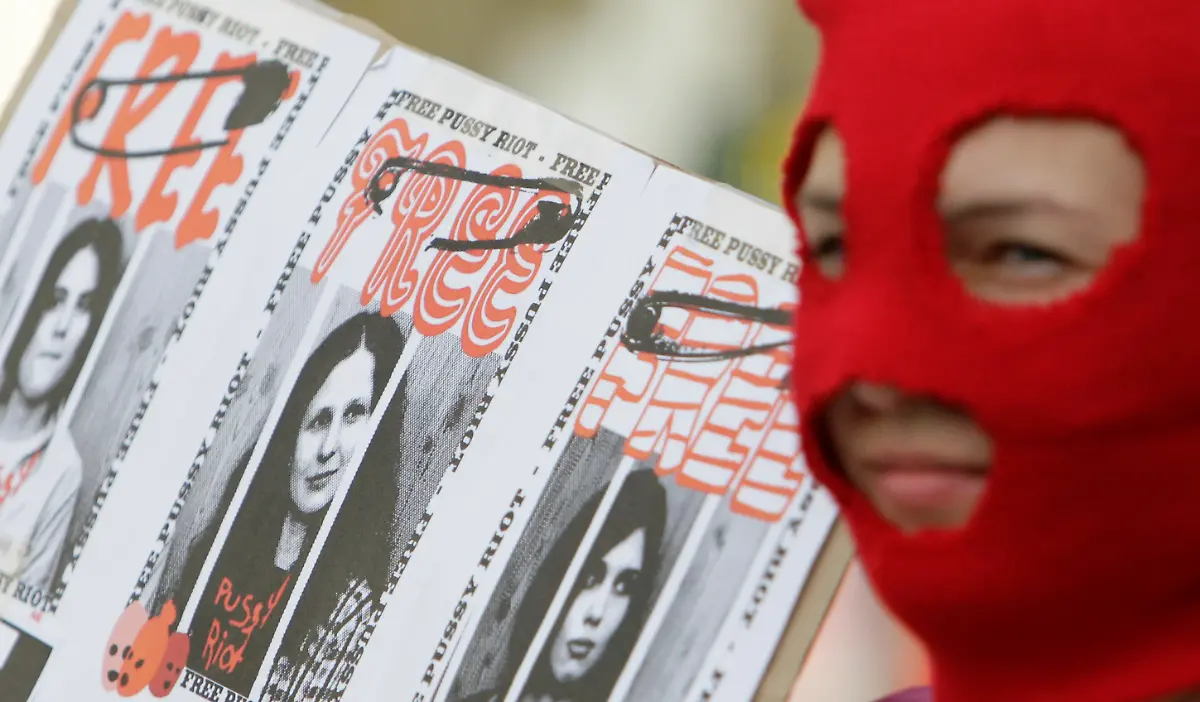 2012-08-17T185208Z-01-DWC03-RTRMDNP-3-RUSSIA-PUSSYRIOT-JPG3631514876787688607