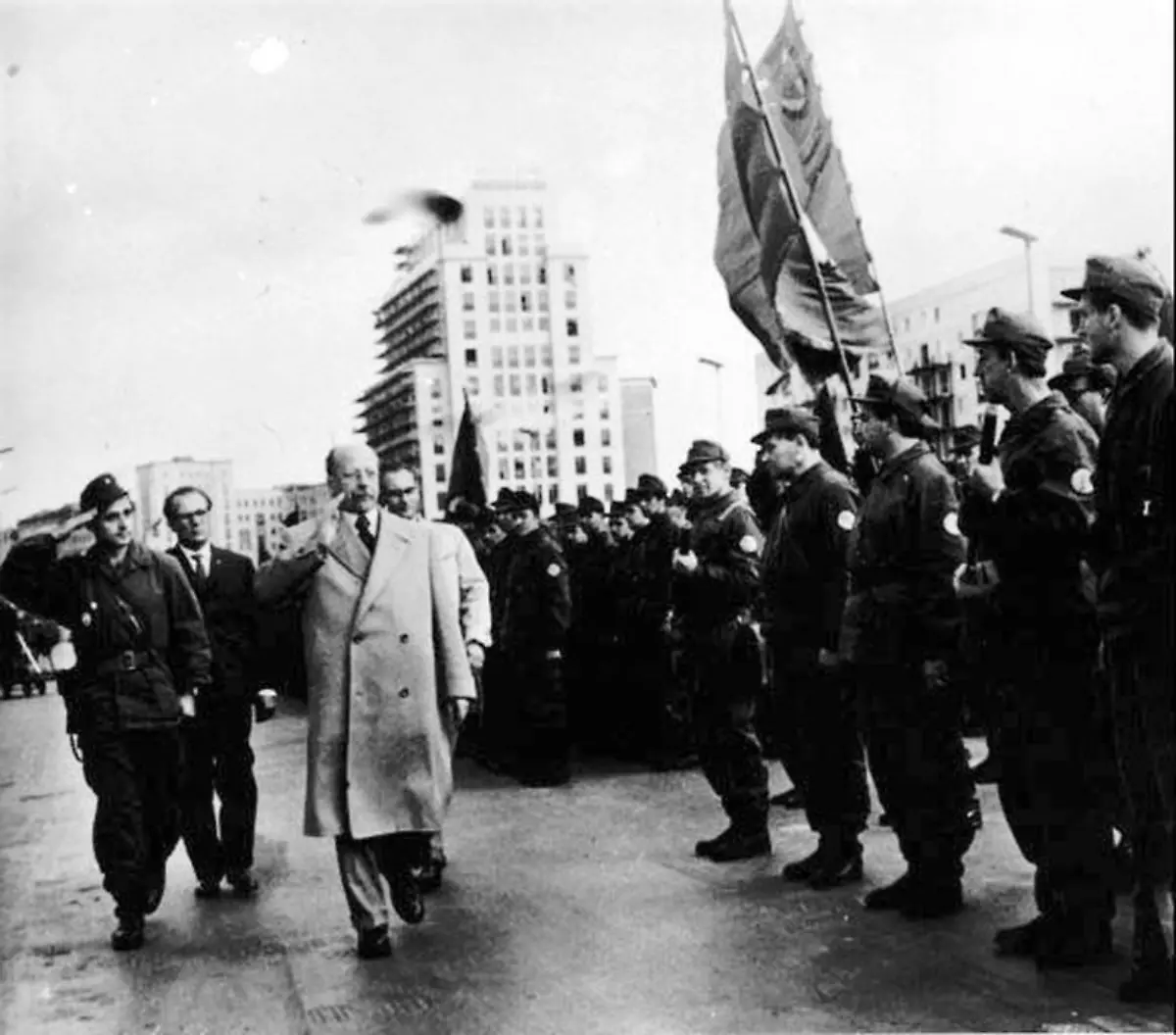 Honecker-Ulbricht-Kampfgruppen-081961