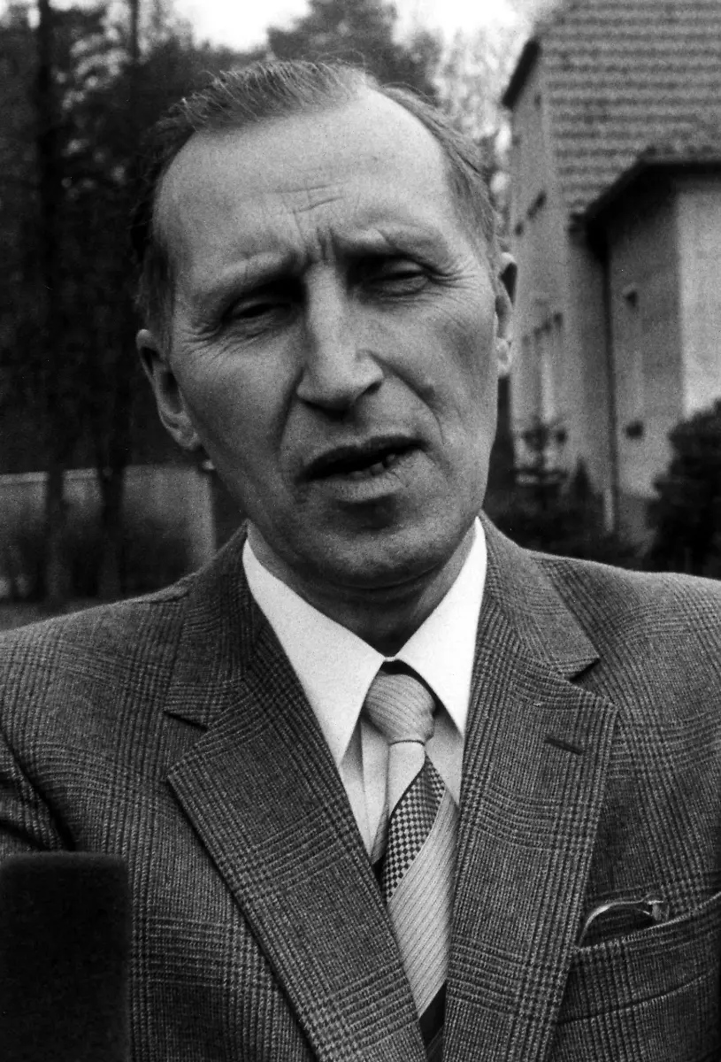 Honecker-Holmer-1990