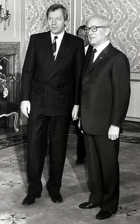 Honecker-Diepgen-110288