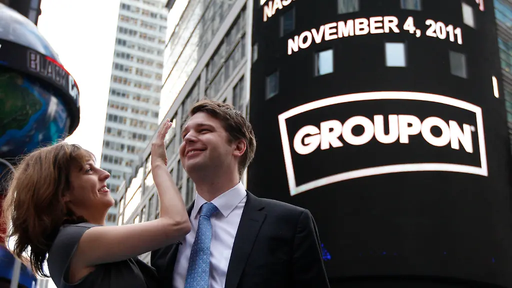 2012-08-13T215627Z-01-TOR303-RTRMDNP-3-US-GROUPON-RESULTS-JPG5797503988298582376