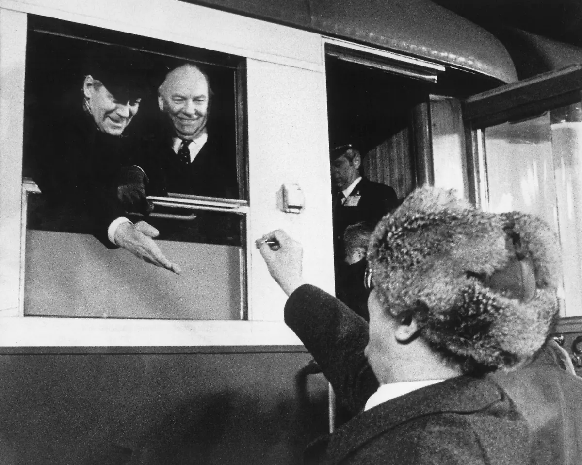 Honecker-Schmidt-Guestrow-Lutschbonbon-131281