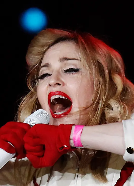 2012-08-09T204358Z-01-STP10-RTRMDNP-3-RUSSIA-JPG2682068737492969028