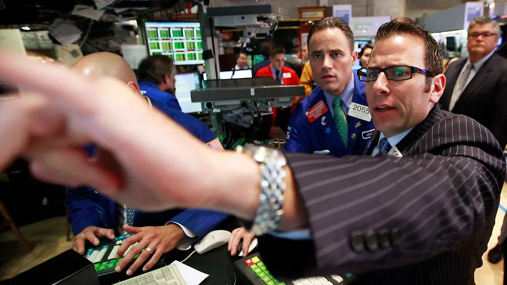 2012-08-09T153427Z-01-NYK503-RTRMDNP-3-MARKETS-STOCKS-JPG5551573658317469804