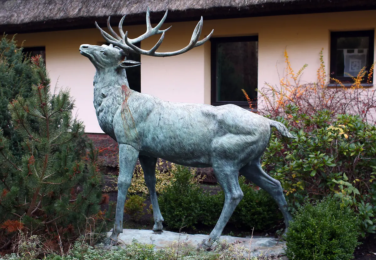 Honecker-Hirschstatue