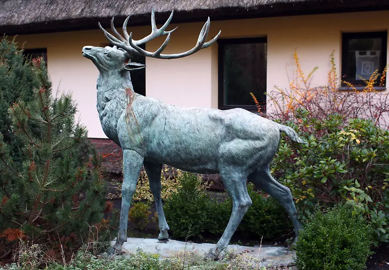 Honecker-Hirschstatue