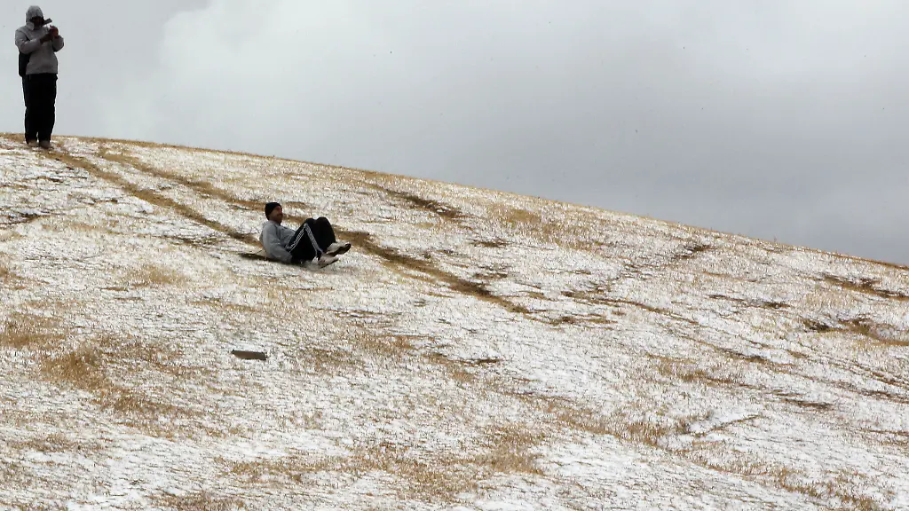 DAB2432-20120807-jpg1211332135811093952