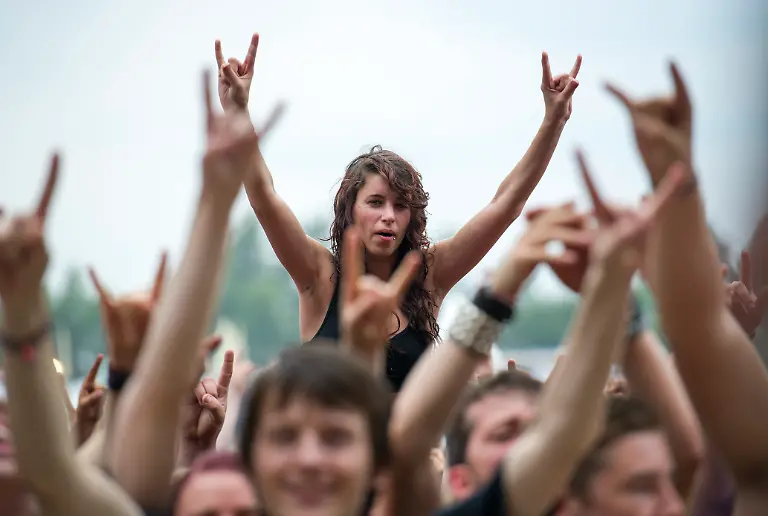 DI30520-20120802-jpg566068407441996926