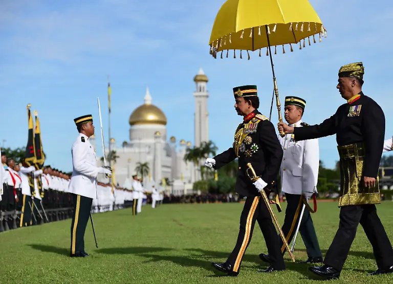 Brunei-Sultan-Schirm