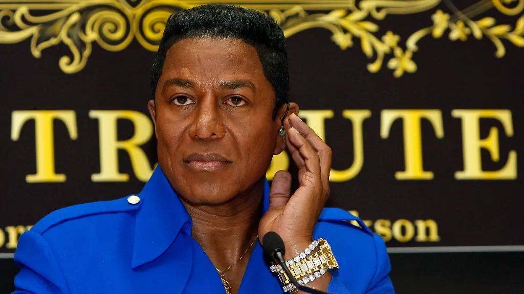 DAB8217-20120801-jpg4349316476653647854