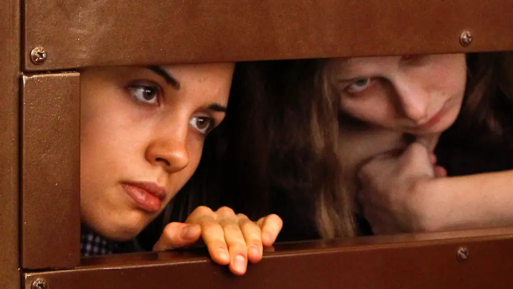 2012-07-30T083605Z-01-MOS08-RTRMDNP-3-RUSSIA-PUSSYRIOT-TRIAL-JPG6542011594375105038