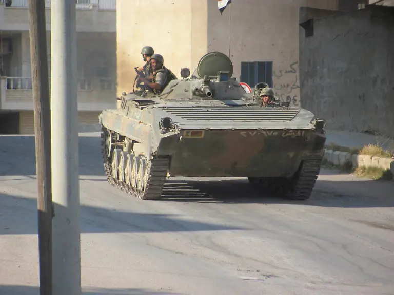 2012-07-25T165802Z-01-AMM23-RTRMDNP-3-SYRIA-CRISIS-JPG4821566890236555077