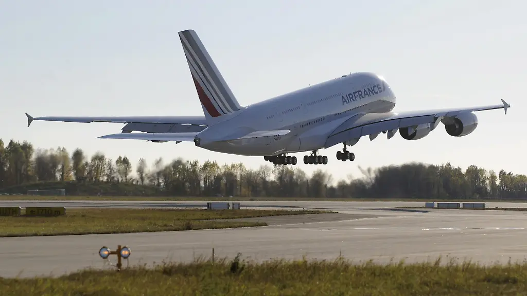 DI30016-20120730-jpg3668225013990253304