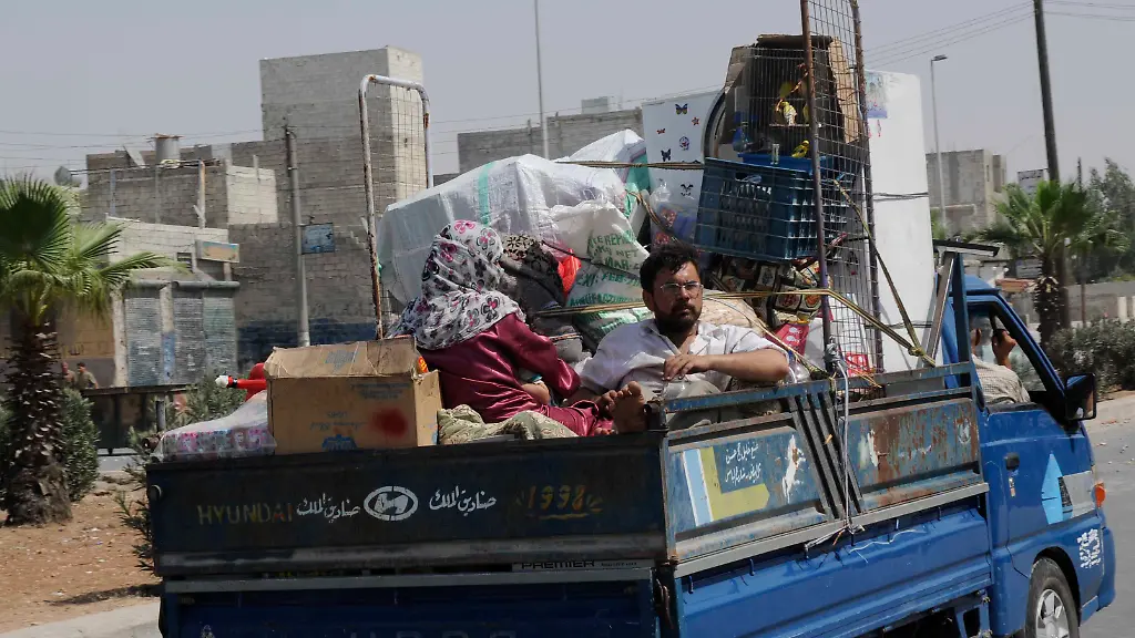 DAB6023-20120728-jpg7224657775748427286