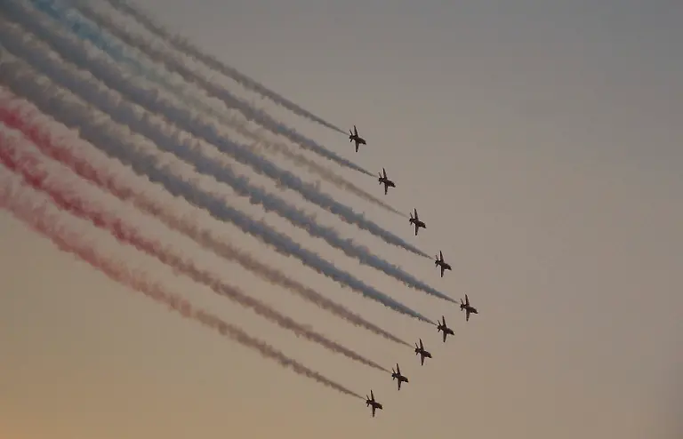 2012-07-27T200235Z-01-KRP0067-RTRMDNP-3-OLY-AROUNDTOWN-DAY0-JPG7304557641301120111