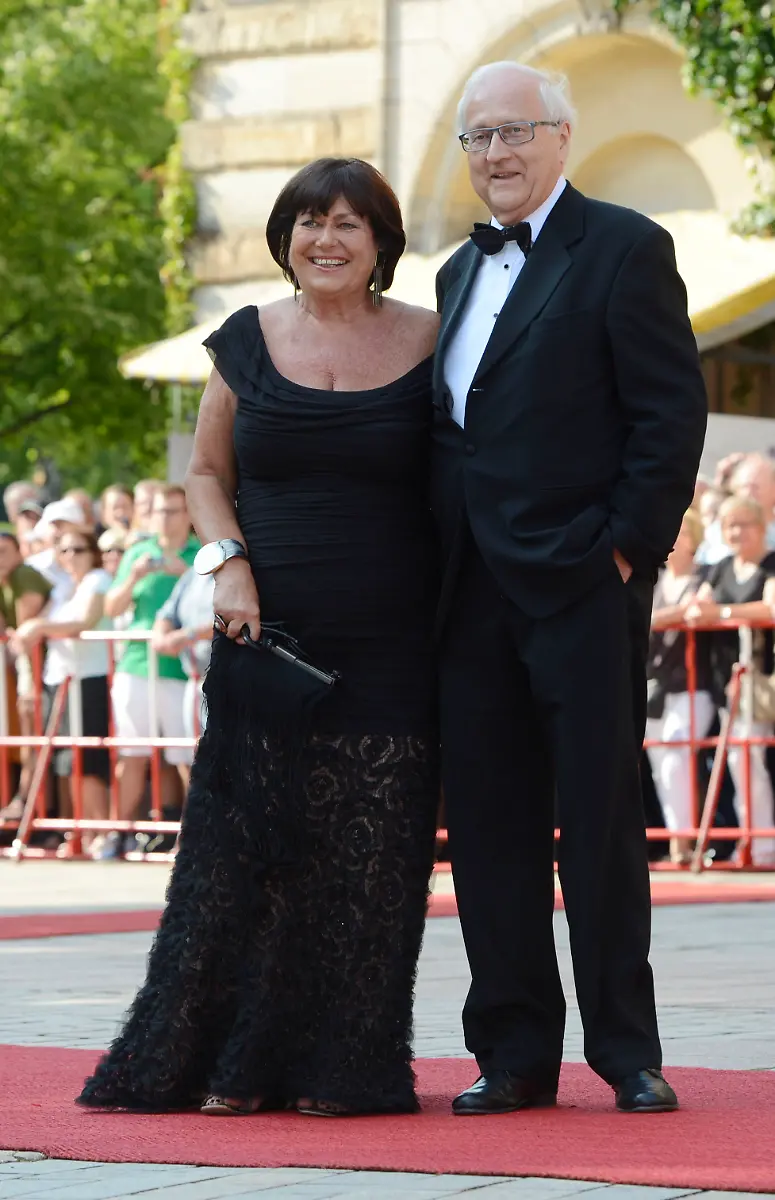 DI10333-20120725-jpg7089649462995653941