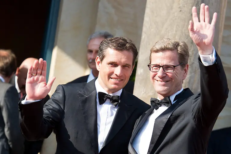 364j0651-jpg7719114344512994191