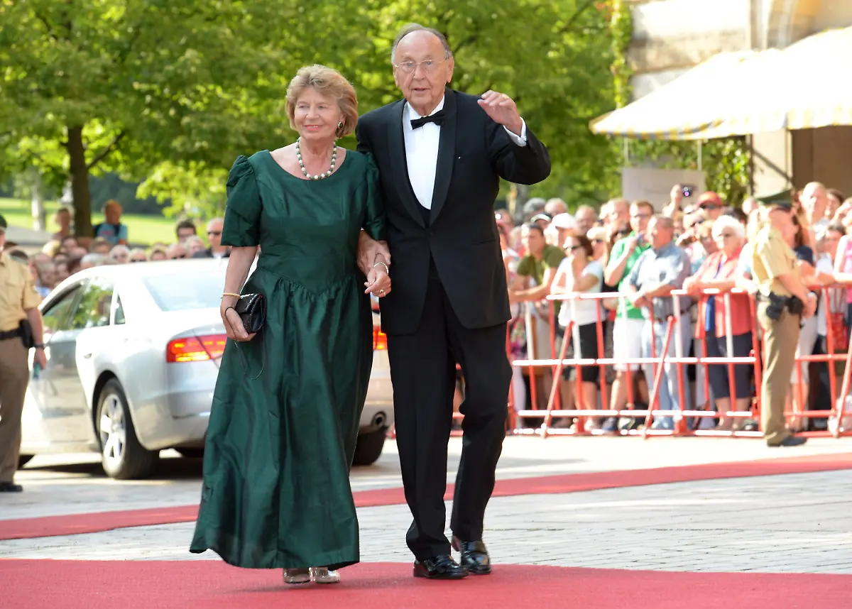 364j1557-jpg2769176503823461324