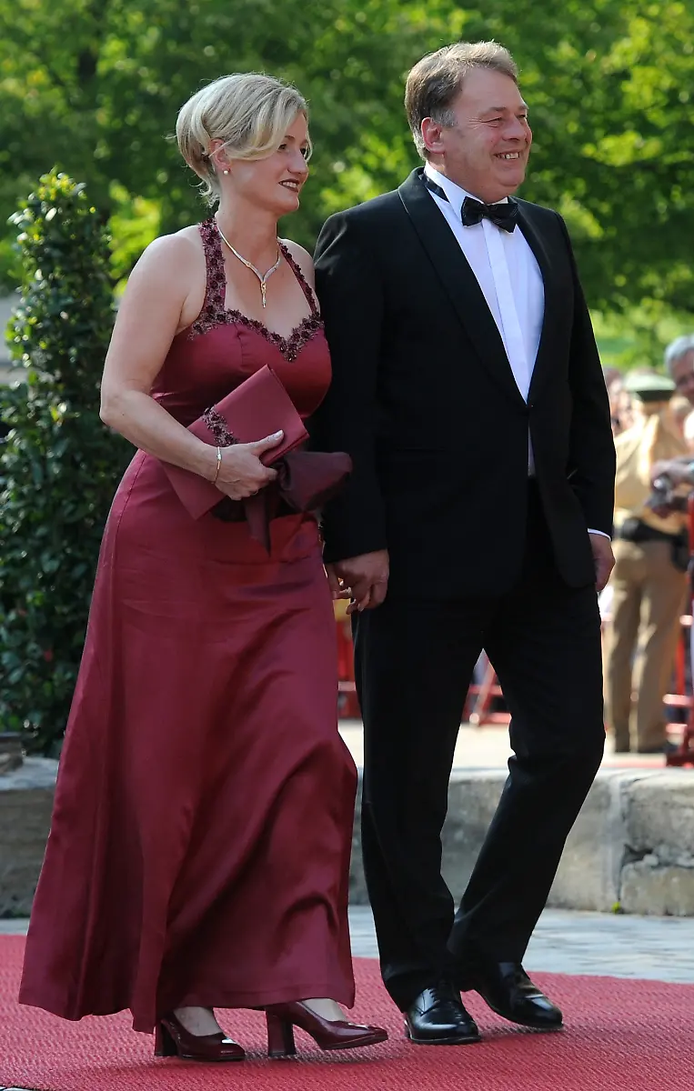 DI10038-20120726-jpg2978012886373004141