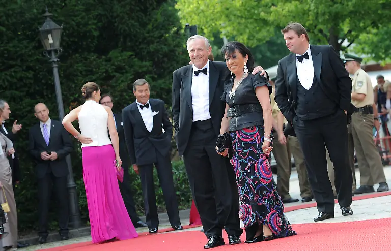 364k1809-jpg4851706637585492527