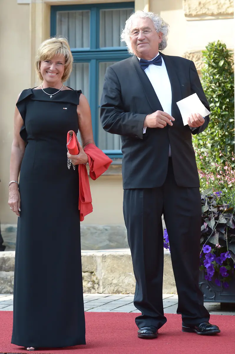 364j3335-jpg2609983380845576420