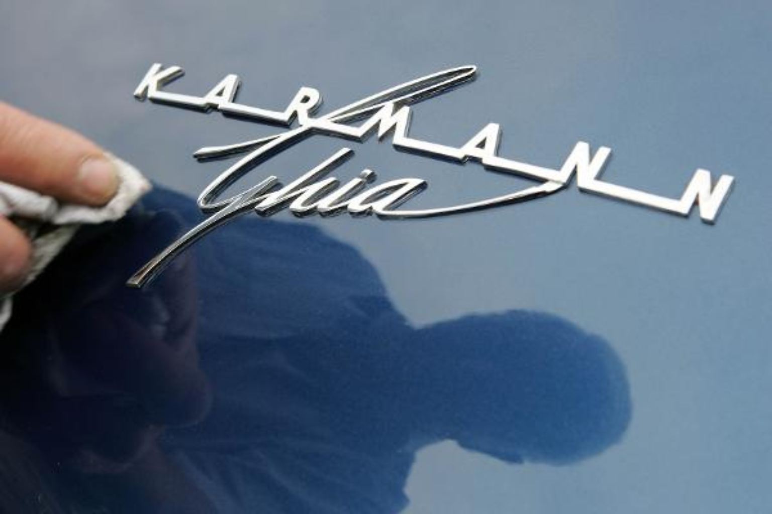 Karmann steckt in ernsten Schwierigkeiten. Das Insolvenzverfahren ist eröffnet. Es gibt zwar eine Chance auf Rettung, doch noch ist nichts sicher.