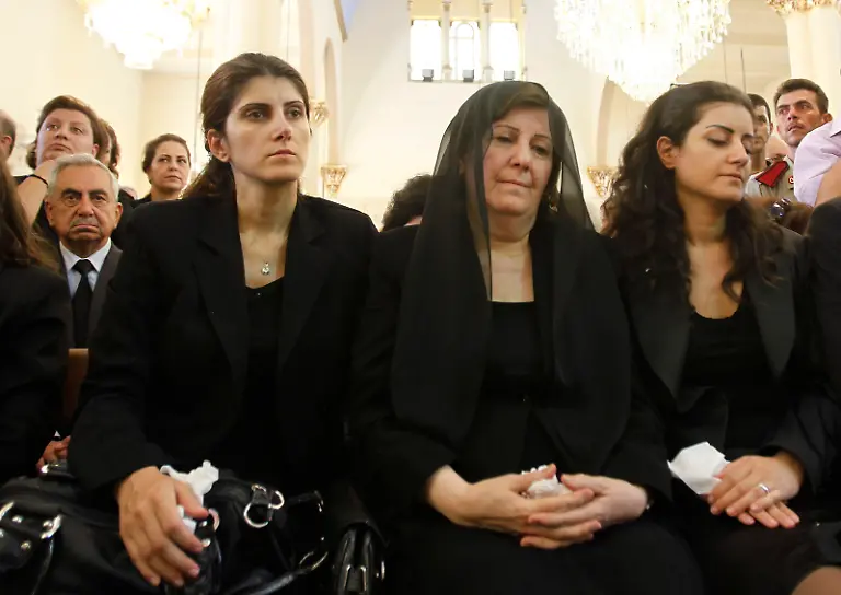 2012-07-20T154059Z-01-SYR15-RTRMDNP-3-SYRIA-CRISIS-FUNERAL-JPG4174913355761781842