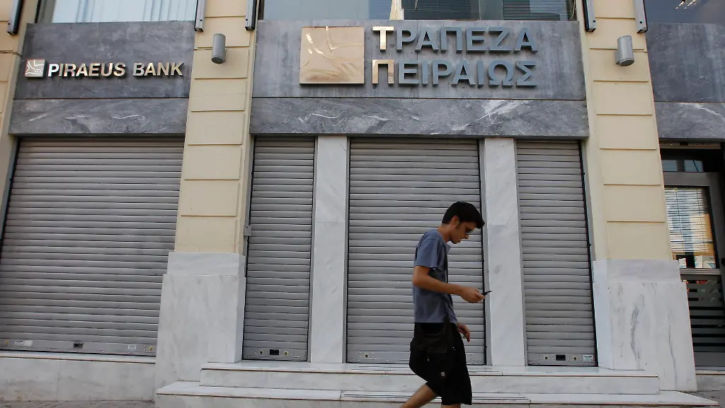 2012-07-16T142801Z-01-ATH08-RTRMDNP-3-ATEBANK-PIRAEUS-JPG743306215456383590