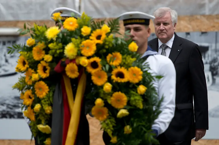 DI30299-20120720-jpg6196421060750421181