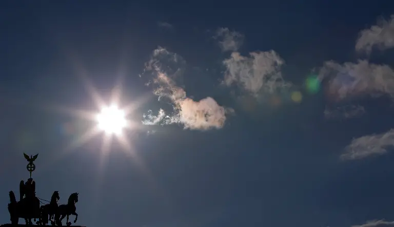 35zl1437-jpg8594459410646136046