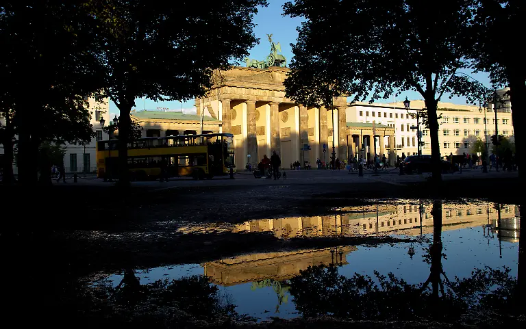 35zl0821-jpg7221044609896029659