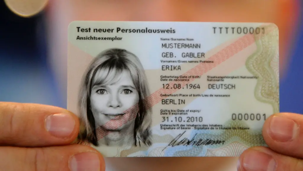 DI10033-20120708-jpg3482376240826784931