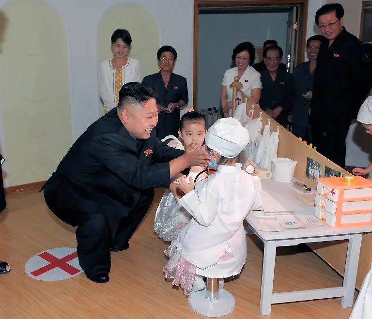 2012-07-15T080201Z-01-PYO01-RTRMDNP-3-KOREA-NORTH-JPG7960380336776049407