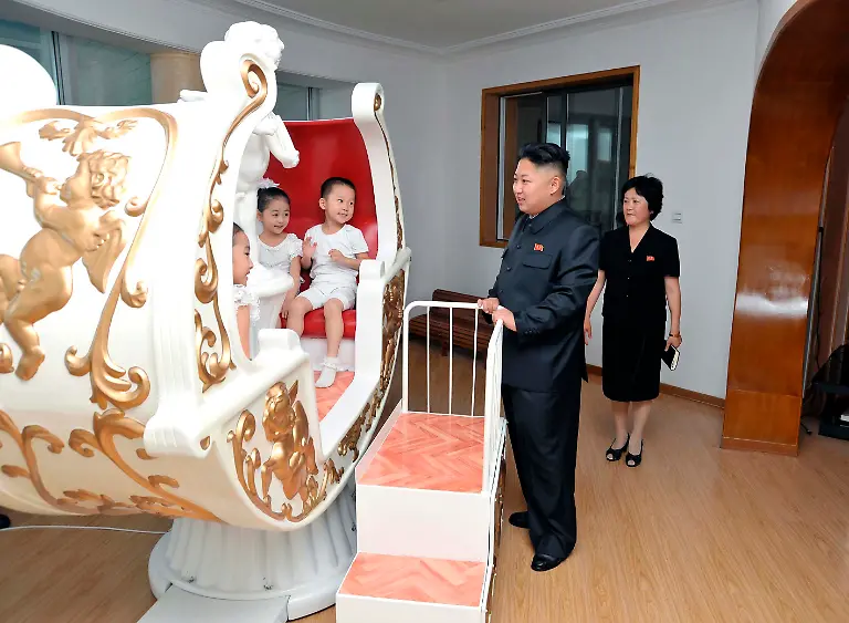 2012-07-15T081538Z-01-PYO04-RTRMDNP-3-KOREA-NORTH-JPG9071936009605938886