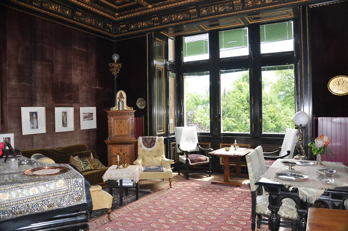 35vp2716-jpg5949270415604162464