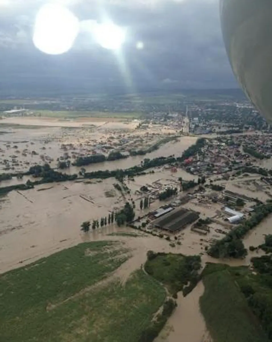 35sf1229-jpg1966249860196542259