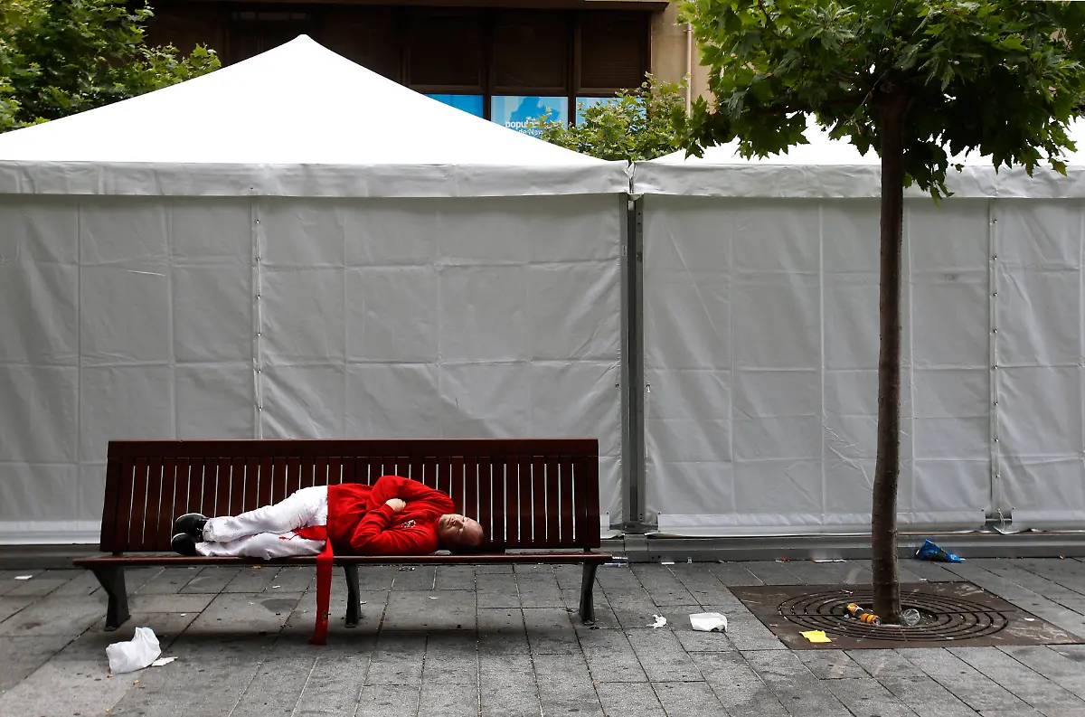 2012-07-08T082842Z-01-SVP13-RTRMDNP-3-SPAIN-JPG2520989128026298857