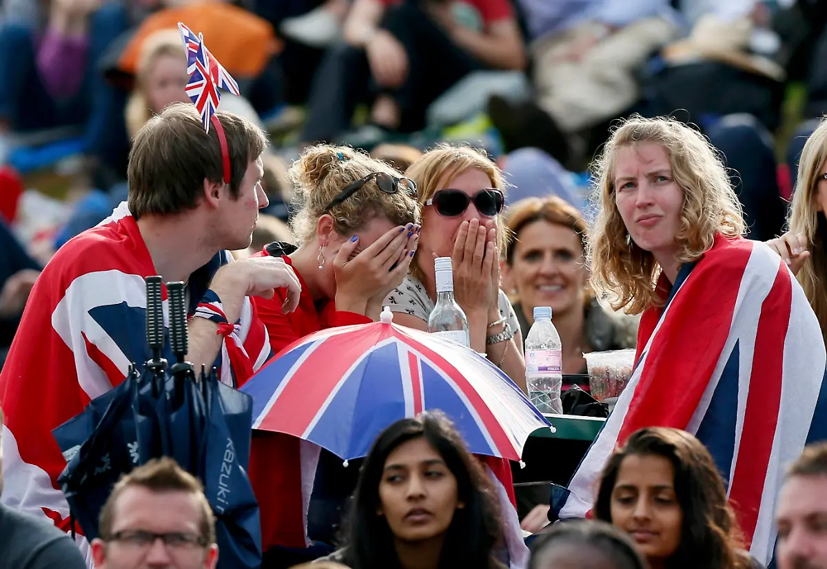 2012-07-08T180712Z-01-WIM209-RTRMDNP-3-TENNIS-WIMBLEDON-JPG5031856709504466230