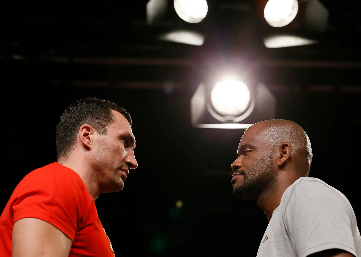 2012-07-06T123341Z-01-RSP101-RTRMDNP-3-BOXING-JPG8478755449038737993