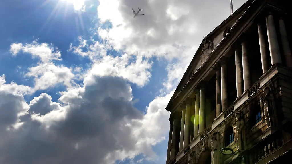 35r53251-jpg4398102984156291679