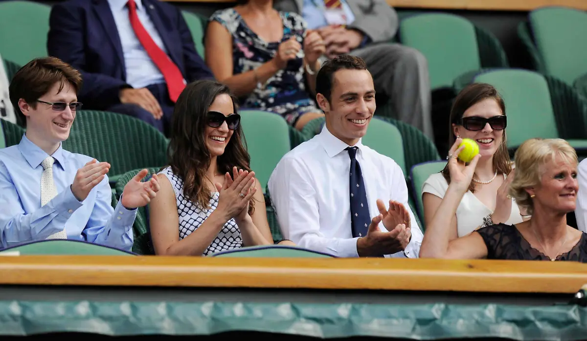 35lt5639-jpg8152844138611900127