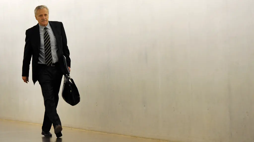 DI10035-20120702-jpg4363477203585147404